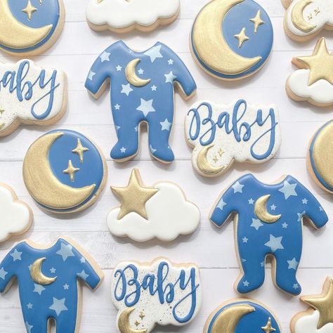 Over The Moon Decorated Cookies, Love You To The Moon And Back Cookies, Over The Moon Baby Shower Cookies, Star And Moon Cookies, Moon Cookies Decorated, Over The Moon Cookies, Star Cookies Decorated, Baby Shower Biscuits, Baby Boy Cookies