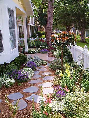 Cottage Garden 2 | This is the other side of the cottage gar… | Flickr Front Yard Walkway, Small Front Gardens, Walkway Landscaping, Pathway Landscaping, Small Front Yard Landscaping, Small Front Yard, White Picket Fence, Secret Gardens, Landscape Designs