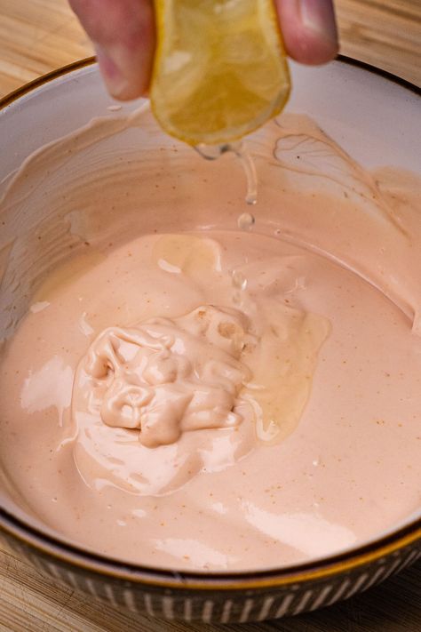 Marie Rose Sauce Recipe, Crab Dipping Sauce, Weeknight Salad, Rose Sauce Recipe, Seafood Dipping Sauce, Marie Rose Sauce, Pink Sauce, Seafood Sauce, Shrimp Sauce