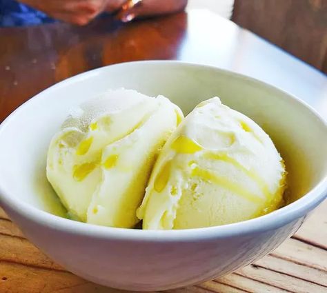 Why Do People Put Olive Oil on Ice Cream? | Hunker Best Ice Cream Flavors, Olive Oil Ice Cream, Types Of Ice Cream, Library Bar, Flavored Ice, Pop Up Dinner, Lemon Ice Cream, Flavor Ice, Vanilla Bean Ice Cream