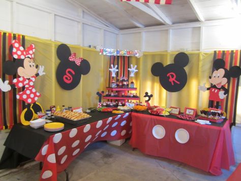 { Life's Simplicity }: Mickey & Minnie Combined Birthday Party! Mickey Mouse Clubhouse Birthday Party Decorations, Mickey Mouse Birthday Theme, Combined Birthday Parties, Minnie Mouse Birthday Theme, Mickey Mouse Birthday Decorations, Mickey 1st Birthdays, Twodles Birthday, Minnie Mouse Birthday Party Decorations, Mickey Mouse Themed Birthday Party