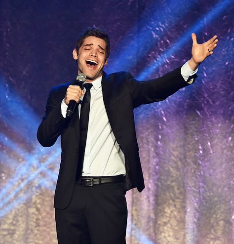 Jeremy Jordan, Jack Kelly, Superman Lois, Disney Songs, Theatre Nerds, Popular Songs, Musical Theater, Charity Event, Newsies