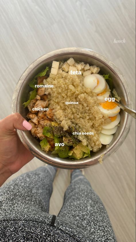 Healthy bowl salad chia seeds chicken feta cheese healthy girl aesthetic healthy lunch wholesome post workout meal Gym Lunch Ideas, Workout Lunch Ideas, Aesthetic Recipes Healthy, Cool Salads, Workout Salad, Wellness Meals, Post Workout Lunch, Salad Bowl Ideas, Gym Meals