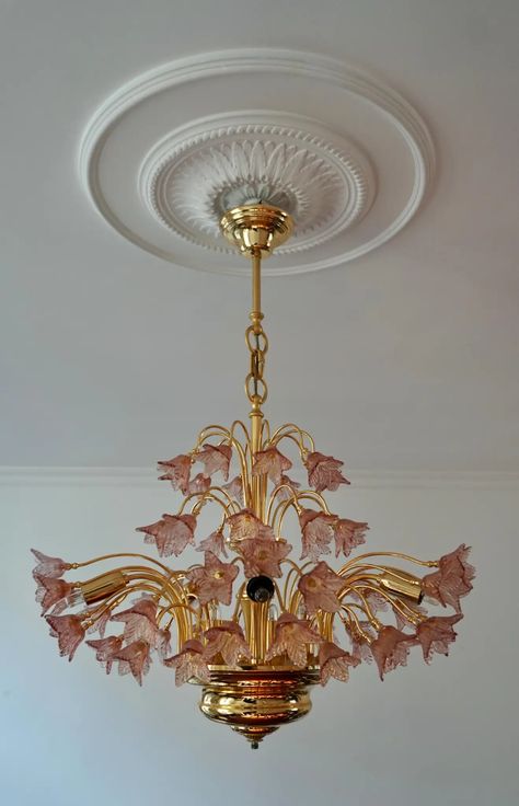 For Sale on 1stDibs - Elegant Italian brass and pink Murano glass chandelier. The light requires 12 single E14 screw fit lightbulbs (40 Watt max.) LED compatible. Measures: Celling Lamp Aesthetic, Chandelier Light Fixture, Light Fixture Aesthetic, Pink Flower Chandelier, Pink Murano Glass Chandelier, Italian Chandelier Vintage, Bedroom Light Chandeliers, Glass Flower Pendant Light, Antique Flower Lamp