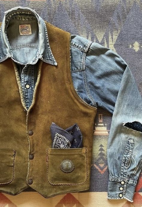 Cowboy Vest Outfit Men, 70s Western Fashion, Denim Vest Outfit, Cowboy Vest, Gay Cowboy, Cowboy Aesthetic, Cowboy Baby, Cowboy Outfits, Baby Cowboy