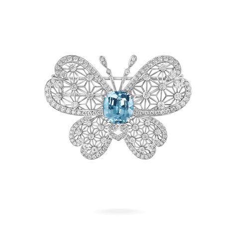 Garrard Muse Filigree 4.34ct Aquamarine and Diamond Brooch 2018114 Jewelry Sketch, Brooch Design, Diamond Butterfly, Butterfly Style, Jewellery Sketches, Diamond Brooch, Butterfly Jewelry, Classic Jewelry, Exquisite Jewelry