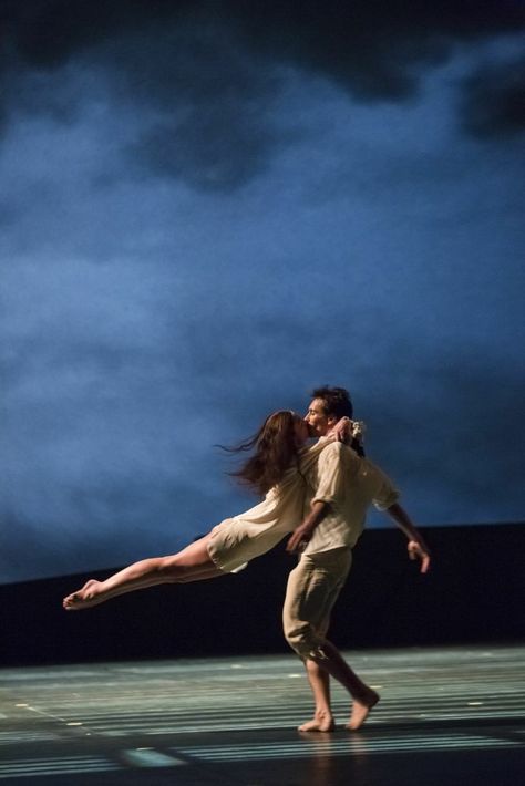 Paris Opera Ballet, Dance Dreams, Ballet Art, Dancing Aesthetic, Aesthetic Couple, Couple Dancing, Modern Dance, Contemporary Dance, Dance Pictures