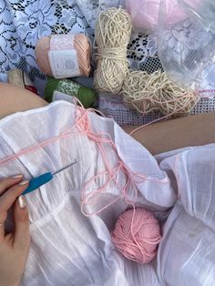 Crochet Picnic, Lovegood Aesthetic, Luna Lovegood Aesthetic, Aesthetic Harry Potter, Crochet Aesthetic, Aesthetic Crochet, Crochet Girls, Luna Lovegood, Spring Aesthetic