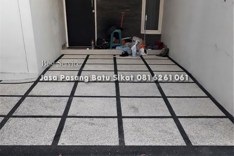 Batu Sikat, Patio Pavers Design, Outdoor Toilet, Water Walls, Paver Patio, Home Design Decor, Home Room Design, Green Building, House Rooms