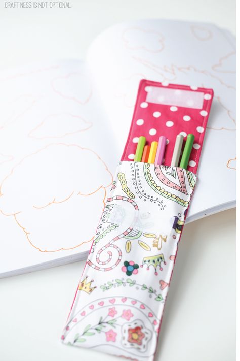 color me fabric pencil pouch Baby Gifts Diy, Pencil Pouch Diy, Diy Pencil Case, Diy Pencil, Pouch Diy, Leather Pencil Case, Pouch Sewing, Bags Ideas, Diy Baby Gifts