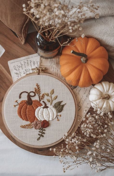 Embroidery Fall, Autumn Embroidery, Fall Embroidery, Pumpkin Embroidery, Fall Embroidery Designs, Beginner Embroidery, Halloween Embroidery Designs, Embroidery Diy, Halloween Embroidery