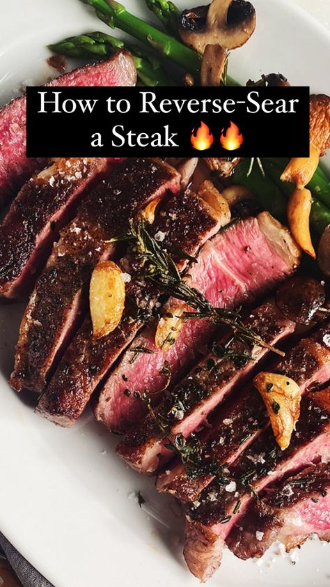 Reverse Sear Steak, Delmonico Steak, Cottage Recipes, Sirloin Steak Recipes, Strip Steak Recipe, Ribeye Steak Recipes, Searing Meat, Whats Gaby Cooking, Ny Strip Steak