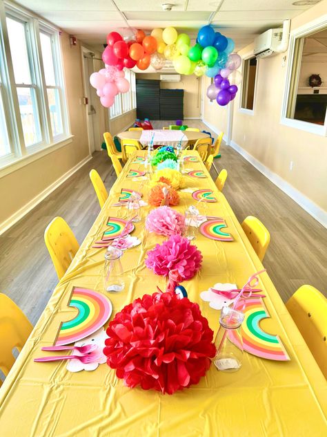 Rainbow Table Decorations, Rainbow Birthday Decor, Leah Kate, Dance 2023, Rainbow Balloon Arch, Balloon Arch Diy, Cartoon Birthday, Party Table Settings, First Birthday Party Themes