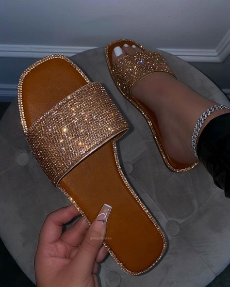 Sparkly Chanclas, Cute Slides, Ladies Slides, Bling Sandals, Heels Prom, Rose Gold Sandals, Pretty Sandals, Rhinestone Flats, Slide Slippers