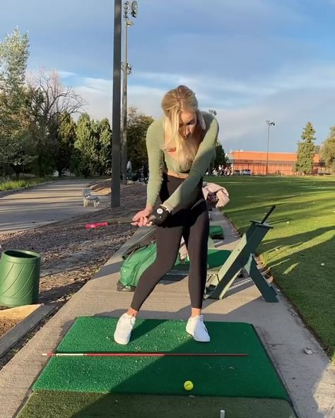 Watch Paige Spiranac play golf shot in daring low-cut top & joke 'I found a shirt that even made me uncomfortable' Top Jokes, Paige Spiranac, Golf Pictures, Girls Golf, Low Cut Top, Playing Golf, Si Swimsuit, Women Golfers, Man Up