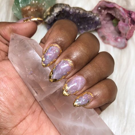 Mystical Nails, Geode Nails, Stone Nails, Nail Design Glitter, Nails Rose, Quartz Nails, Opal Nails, Quartz Nail, Vintage Nails