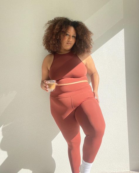 AISHA | Plus Size Fashion on Instagram: “She said comfy and cute and @remmiebyriley delivered just that Gifted Plus size outfit, mid size outfit, plus size activewear, autumn…” Activewear Plus Size, Plus Size Fitness Aesthetic, Plus Size Gym Outfits, Athleisure Photoshoot, Plus Size Athleisure, Joyful Movement, Mid Size Outfits, Plus Size Cute, Healing Symbols