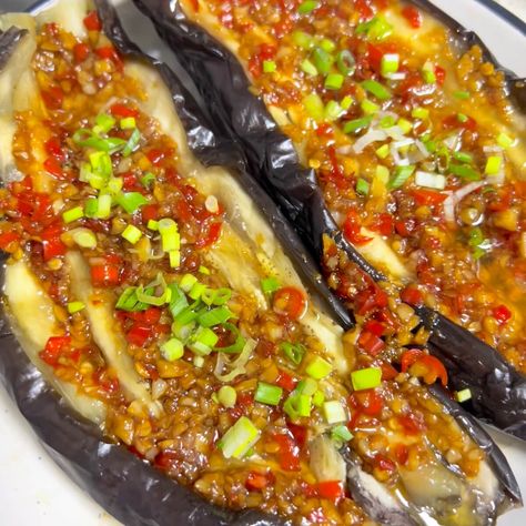 Chinese Steamed Eggplant with Garlic Sauce - Chinese Steamed Eggplant with Garlic Sauce My Chinese Home Kitchen Chinese Style Eggplant, Eggplant Fried, Chinese Eggplant Recipes, Ways To Cook Eggplant, Steamed Eggplant, Eggplant With Garlic Sauce, Eggplant Varieties, Gluten Free Chinese, Chinese Eggplant