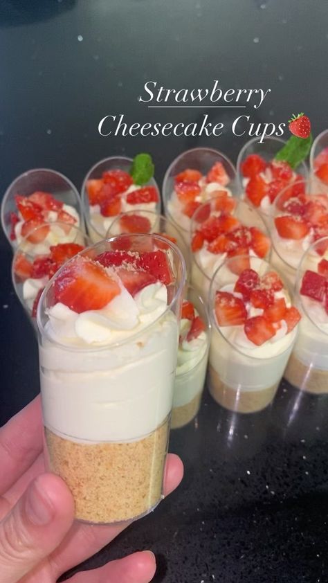 Party Cheesecake Cups, Cheesecake Cups Individual, Gender Reveal Candy Table, Strawberry Cheesecake Cups Recipe, Cheesecake In A Cup, Strawberry Cheesecake Cups, Cheesecake Cups Recipe, Cups Recipes, Jar Desserts