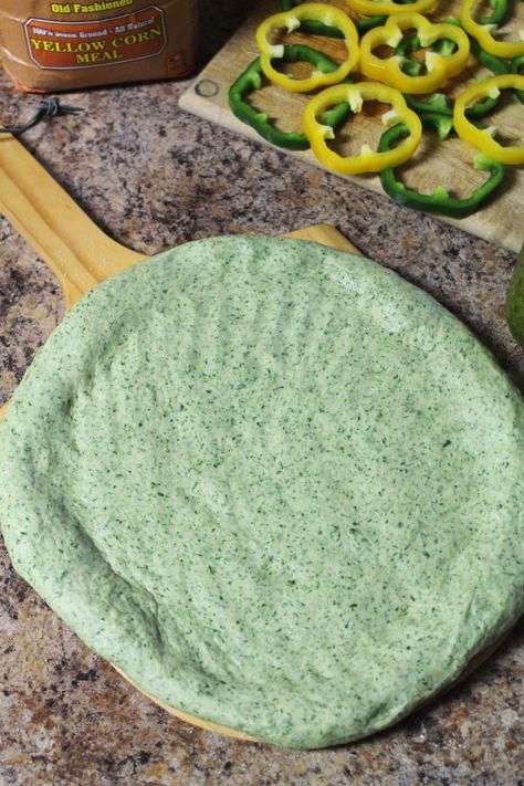 Homemade pizza dough just got even better. Add spinach to make a green pizza dough for St. Patrick's Day. Green Pizza Dough, Yakimeshi Recipe, Green Pizza, Food Baskets, Spinach Pizza, Pizza Crusts, Wheat Pasta, Pasta Pizza, Pasta Dough