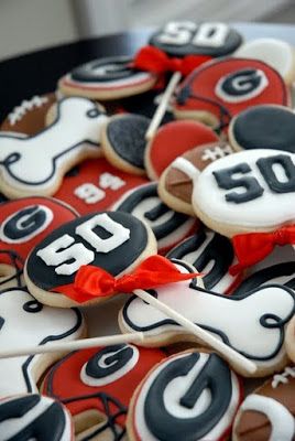 Bulldog Cookies, Uga Tailgate, Uga Gameday, I Could Care Less, Cookies No Bake, Uga Football, Uga Bulldogs, Georgia Dawgs, Ga Bulldogs