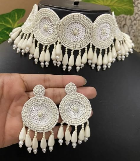 Handmade Jewelry Indian, White Moti Necklace Design, Diy Indian Jewelry, Moti Jewellery, Diy Earrings Materials, Hand Embroidered Jewelry, Diy Earrings Easy, Diy Jewellery Designs, Diy Fabric Jewellery