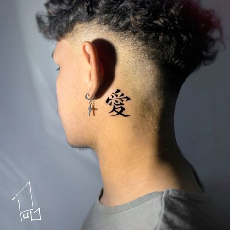 Gaara Tattoo Placement, Naruto Neck Tattoo, Naruto Gaara Tattoo, Gaara Tattoo Design, Anime Neck Tattoo, Garra Tattoo, Gaara Tattoo Ideas, Gaara Tattoo, Naruto Tattoos