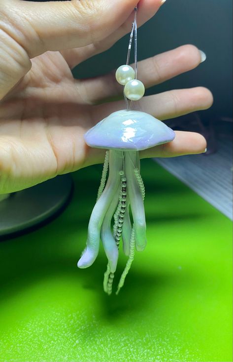 Polymer Clay Jellyfish, Clay Jellyfish, Pottery Ideas, Craft Patterns, Clay Projects, Eclectic Decor, Jellyfish, Needle Felting, Art Style