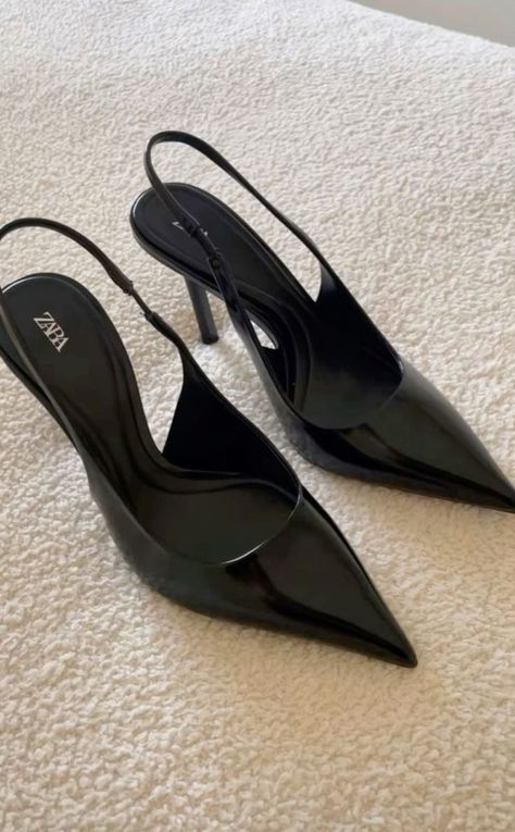 Zara Heels Black, Professional Heels Women, Zara Heels 2024, Trousers Outfit Women Classy, Professional Shoes Women, Corporate Heels, Heels Aesthetic Classy, Classy Pants Outfits, Corporate Shoes