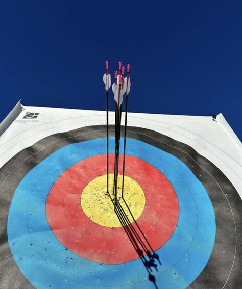 Memanah Aesthetic, Archery Aesthetic Female, Archery Aesthetic Modern, Archery Olympics, Archery Field, Archer Aesthetic, Olympic Archery, Archery Aesthetic, Archery Sport