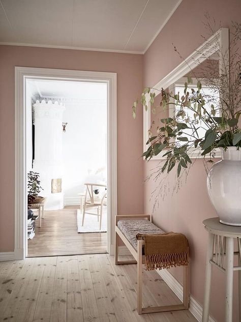 Casual and Fresh Swedish Style | Nordic Mood Blog | Grøn + White Pink Living Room Decor, Pink Living Room, Aesthetic Rooms, Pink Interior, Pink Walls, Hallway Decorating, Aesthetic Room Decor, Wall Color, Room Colors