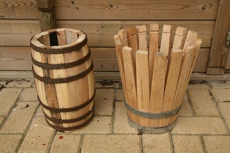 wood barrel staves 2 by willembak136, via Flickr Diy Whiskey Barrel, Miniature Wagon, Barrels Diy, Wooden Cups, Wood School, Barrel Projects, Wood Barrel, Model Train Scenery, Diy Wooden Projects