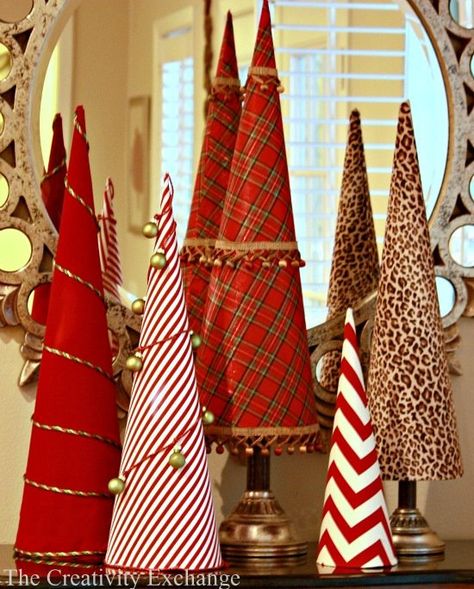 Christmas Cones, Cone Christmas Trees, Christmas Tree Crafts, Wedding Tables, Tree Crafts, Noel Christmas, Diy Christmas Tree, Holiday Diy, Homemade Christmas