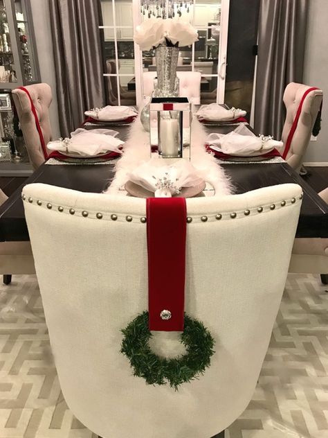 Dining Chair Christmas Wreath Diy Christmas Chair Decor, Chair Decorations Christmas, Christmas Dining Chair Decor, Wreaths On Back Of Chairs, Christmas Chair Decorations, Christmas Chair Decor, Chair Wreaths, Tie Napkins, Bamboo Dining Chairs