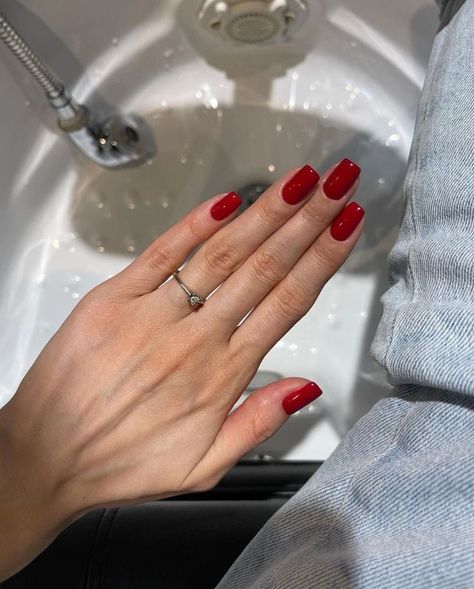 Winter Nails Square Short 2023-2024 16 Ideas: Stay Trendy and Chic! Red Nails Rounded Square, Red Dip Nails Coffin, Chic Red Nails, Perfect Red Nails, Square Classy Nails, Subtle Red Nails, Classy Nails Red, Red Nails Short Square, Medium Red Nails