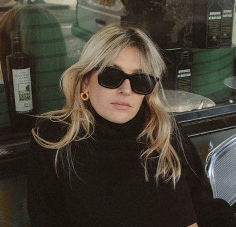 Camille Charriere Hair, Camille Charriere Style, French Girl Fashion, Camille Charriere, Fall 2022, French Girl, Winter Style, Cloth Bags, Spring Summer Fashion