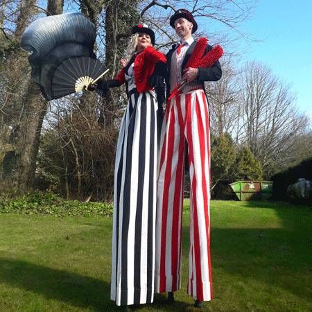 Stilt Walker Costume, Character Themes, Stilt Walker, Mary Poppins And Bert, Clown Images, Circus Acts, Night Circus, Circus Costume, Event Entertainment