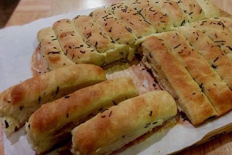 Potato Bread Rolls Recipe, Bread Roll Recipes, Potato Rolls Recipe, Breadsticks Recipe, Potato Rolls, Bread Sticks Recipe, Instant Potatoes, Bread Rolls Recipe, Active Dry Yeast