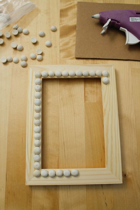 3 Ways to Upgrade Basic Photo Frames — Entertain the Idea Photo Frames Decoration Ideas, Cheap Frames Diy, Painted Photo Frames Diy, Diy Mini Frame, Diy Frame For Canvas, Picture Frames On The Wall, Frame Upcycle, Painted Photo Frames, Photo Frame Diy