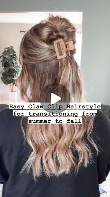 Easy Hair Tutorials | Hairstyles | Hair Growth on Instagram: "How cute is this?! Be sure to save it as it’s the perfect style to take you from the end of summer to the beginning of fall. 🤍  In case you’re new here, hiiiii 👋🏻 I’m Mandi, your virtual hair bestie. I’m here to show you easy ways to style, manage and grow your hair!   If you’re needing any help at all with your hair, my DMs are always open & there’s a 🆓 hair consult in my profile if you want a personalized haircare routine and recommendation!   Hugs + Happy Hair! 🥂   #hairstyle #hairstyles #halfuphalfdownhairstyle #halfuphalfdown #halfup #easyhair #easyhairstyles #easyhairstyle #clawclip #clawcliphairstyle #fallhairtrends #fallhair" Half Up With Bangs Hairstyles, Half Up Half Down Casual Hairstyles, Half Up Half Down Hair With Claw Clip, Braids Medium Hairstyles, Half Up Half Down Claw Clip Hairstyles, Western Hairstyles, Boys Colored Hair, Beginning Of Fall, Virtual Hairstyles