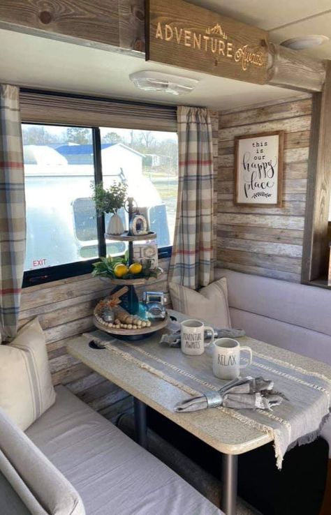 Small Camper Interior, Travel Trailer Decor, Glamper Camper, Rv Interior Remodel, Tiny House Camper, Small Travel Trailers, Camper Trailer Remodel, Trailer Decor, Diy Camper Remodel