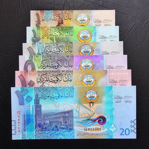 Meagan 🐼 on Instagram: “Kuwaiti Dinars Full set 🇰🇼🇰🇼 Sixth Series Issued in 2014. The most valued currency in the world. #banknotes #banknotesoftheworld…” Kuwaiti Dinar Money, Kuwait Currency, Kuwait Dinar, Kuwaiti Dinar, Bottle Necklace Diy, Money People, Indian Long Hair Braid, Indian Long Hair, World Currency