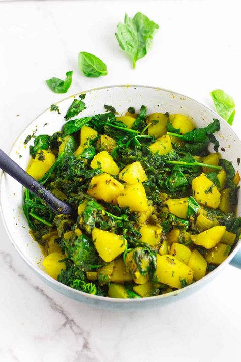 Saag Aloo (Spinach Potato Curry) Aloo Saag, Frozen Casserole Recipes, Spinach Potato, Saag Aloo, Vegetable Bread, Earthy Greens, Cubed Potatoes, Potato Curry, Weekend Meals