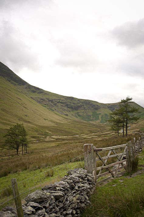 Buttermere - The Lake District #buttermere #wildbritain #walks #britain #lakedistrict Buttermere Lake, Cumbria England, The Lake District, England Uk, English Countryside, Cumbria, Magical Places, Lake District, Oh The Places Youll Go