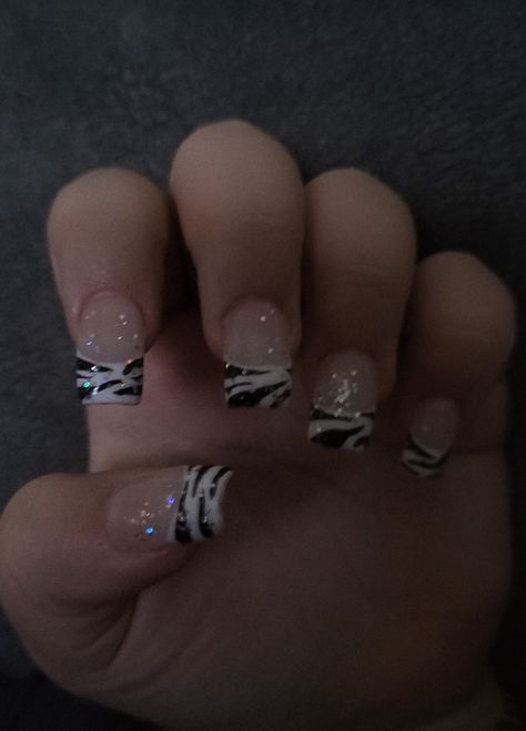 Zebra Acrylic Nails, Zebra Print Nails, Zebra Nails, Punk Nails, Lace Nails, Grunge Nails, Dope Nail Designs, Short Square Acrylic Nails, Short Acrylic