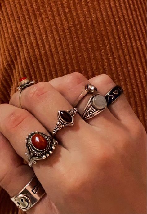 Pirate Nails Ideas, Grunge Rings Aesthetic, Pirate Rings, Grunge Rings, Hippie Ring, Grunge Jewelry, Edgy Jewelry, Indie Jewelry, Estilo Hippie