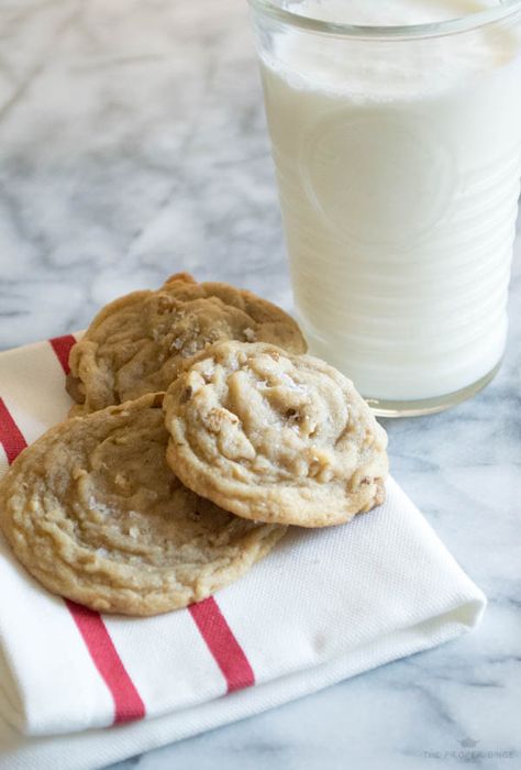 Walnut Recipes Dessert, Black Walnut Cookies, Black Walnuts Recipes, Jumble Cookies, Walnut Cookies Recipe, Walnut Cookie Recipes, Glazed Walnuts, Walnut Butter, Recipe Cookies