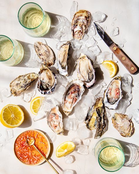 Vogue Food, Raw Oysters, King Food, Food Drink Photography, Food Photography Styling, Seafood Restaurant, Base Foods, Beautiful Food, Fish And Seafood