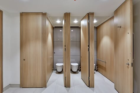 Commercial Bathroom Designs, Public Washroom, Commercial Bathrooms, Cubicle Design, Toilet Cubicle, Toilette Design, Luxury Toilet, Wc Design, Restroom Design