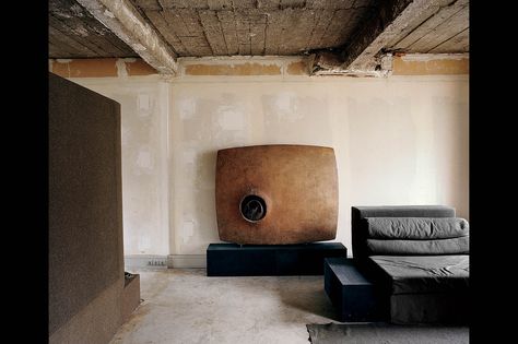 A sculpture by Horst Egon Kalinowski in the meeting room Rick Owens Home, Rick Owens Furniture, Parisian House, Paris Home, Parisian Apartment, Paris Apartments, Scandinavian Home, Home Photo, Furniture Collection